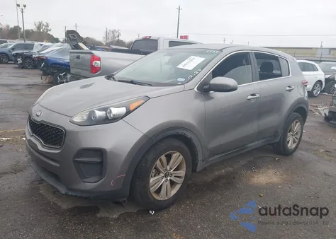 2018 Kia Sportage Lx z USA, uszkodzony, nr VIN KNDPM3AC2J7346525